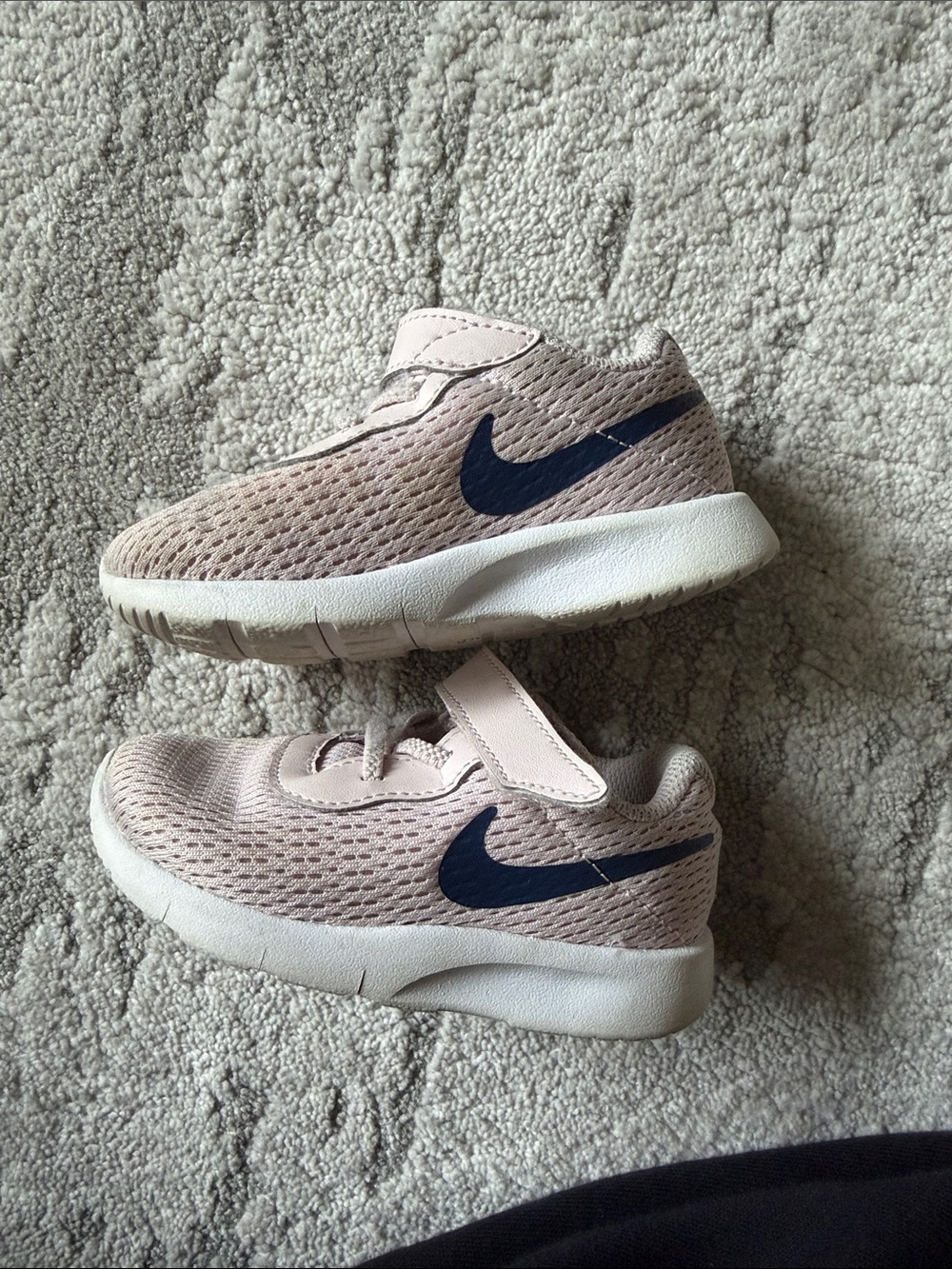 Nike Kids Light Pink Mesh Sneakers with Navy Swoosh - baby girl size 6c